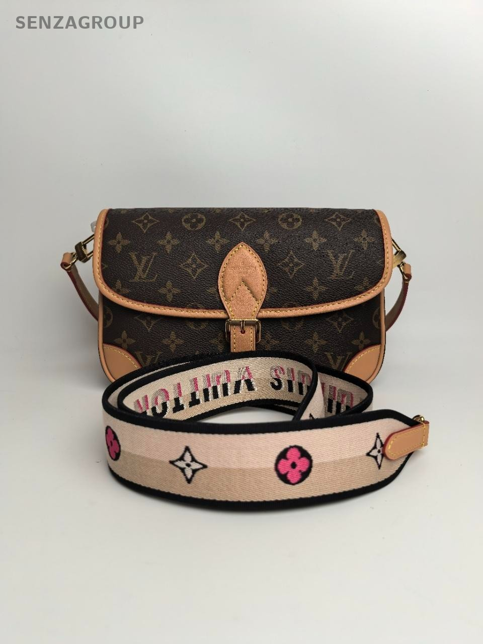SJ0001 LV Diane baguette bag