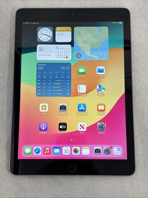 Apple iPad (6th Generation) A1893 128 GB, Wi-Fi, 9.7