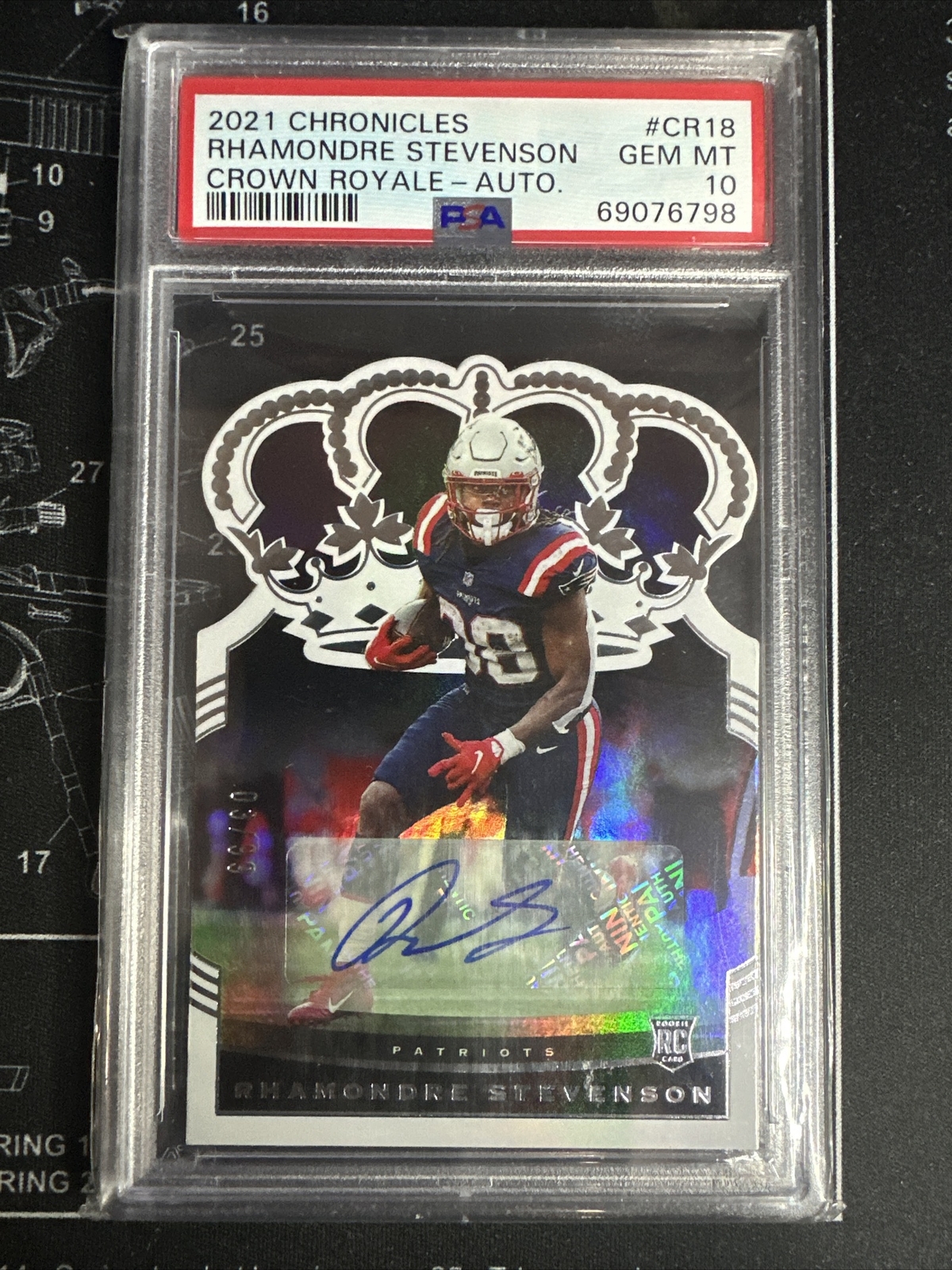 Rhamondre Stevenson Panini Chronicles Crown Royale #CR18 Autograph