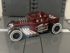Hot Wheels HW Dream Garage 3/5 Bone Shaker 6/250 Red