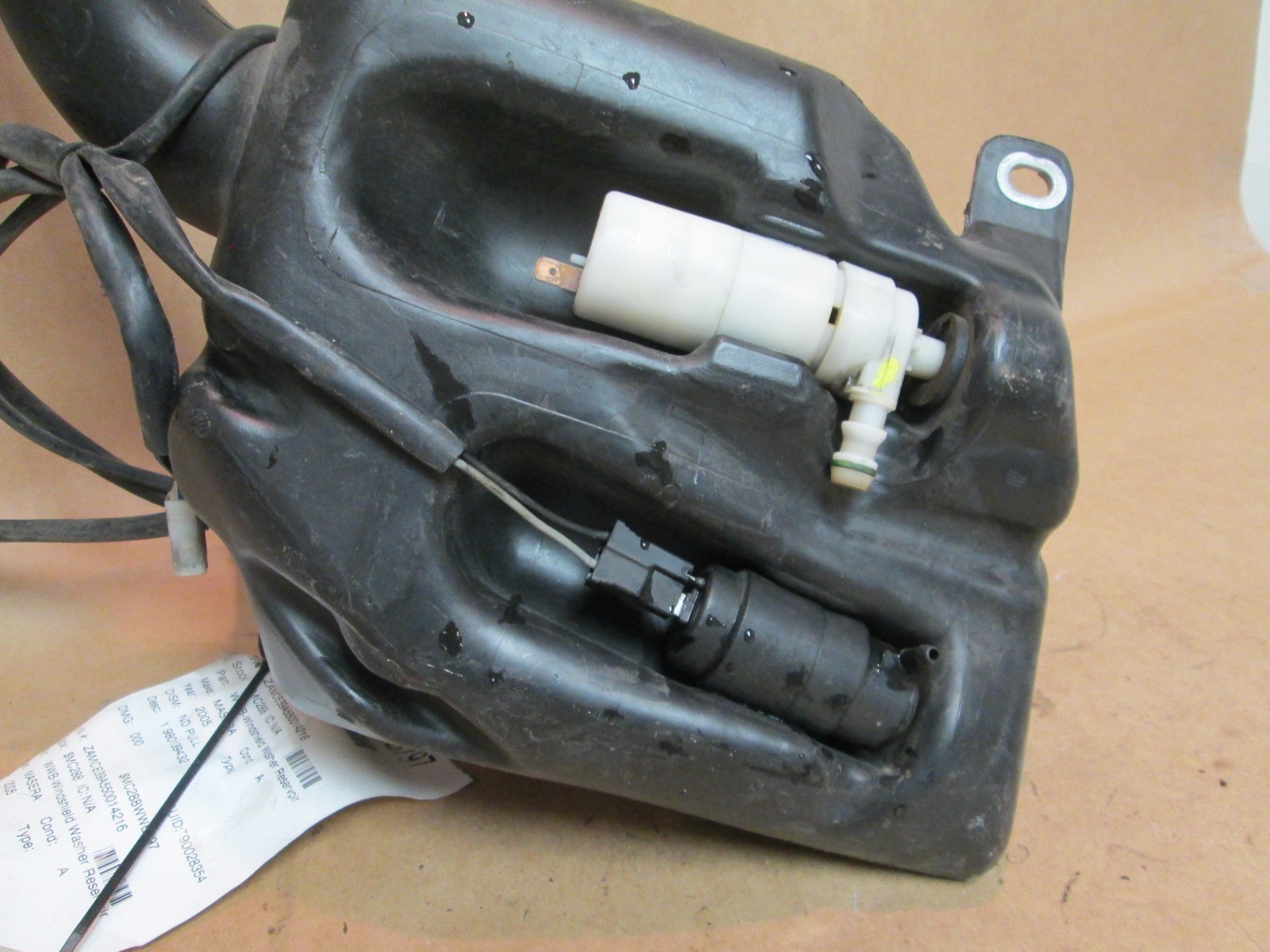 Maserati Quattroporte - Windshield Washer Fluid Reservoir # 980139432