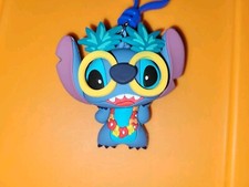 Disney Stitch NEW  Tourist Clip  Blind Bag Series 3 Key Chain Pineapple Lei