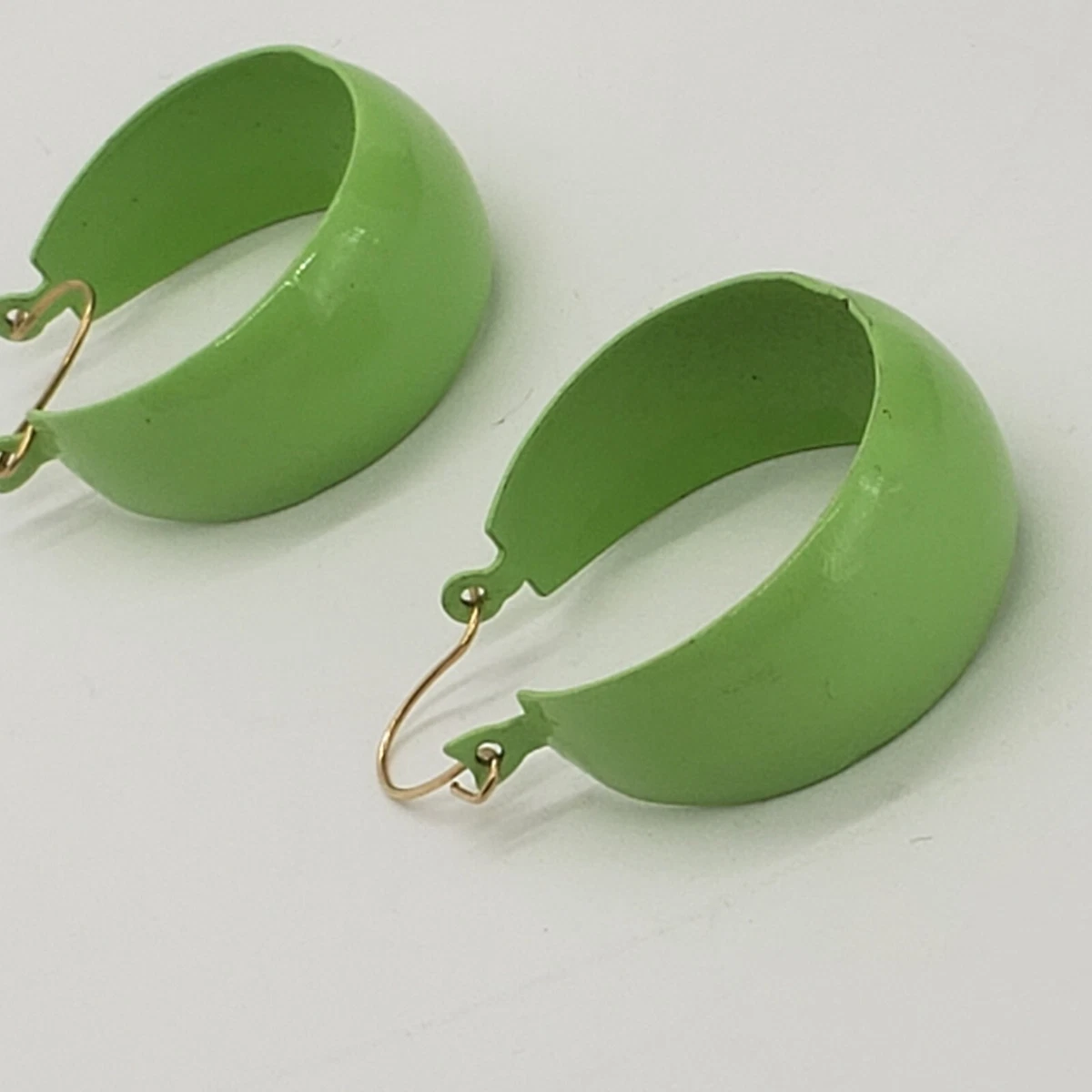 Update 132+ green hoop earrings latest seven.edu.vn