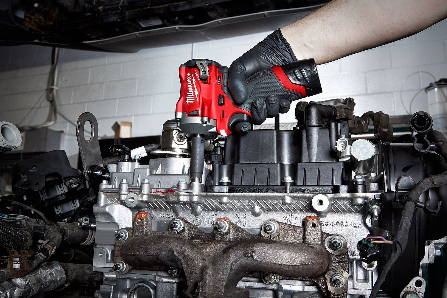 Milwaukee 2554-20 &mdash; M12 Fuel 3/8" Stubby Impact Wrench