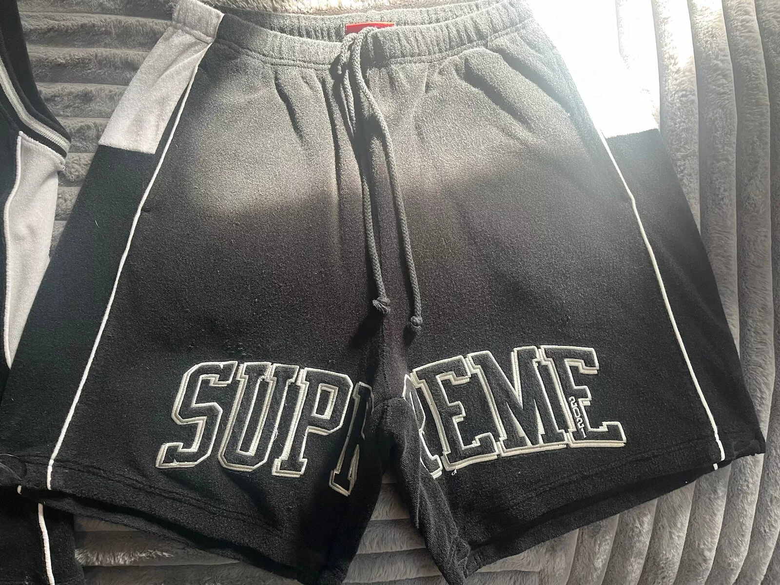 short basket éponge suprême noir 100% authentique ��
