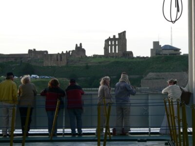 Photo 6x4 Passing Tynemouth Priory enroute for Bergen South Shields  c2007