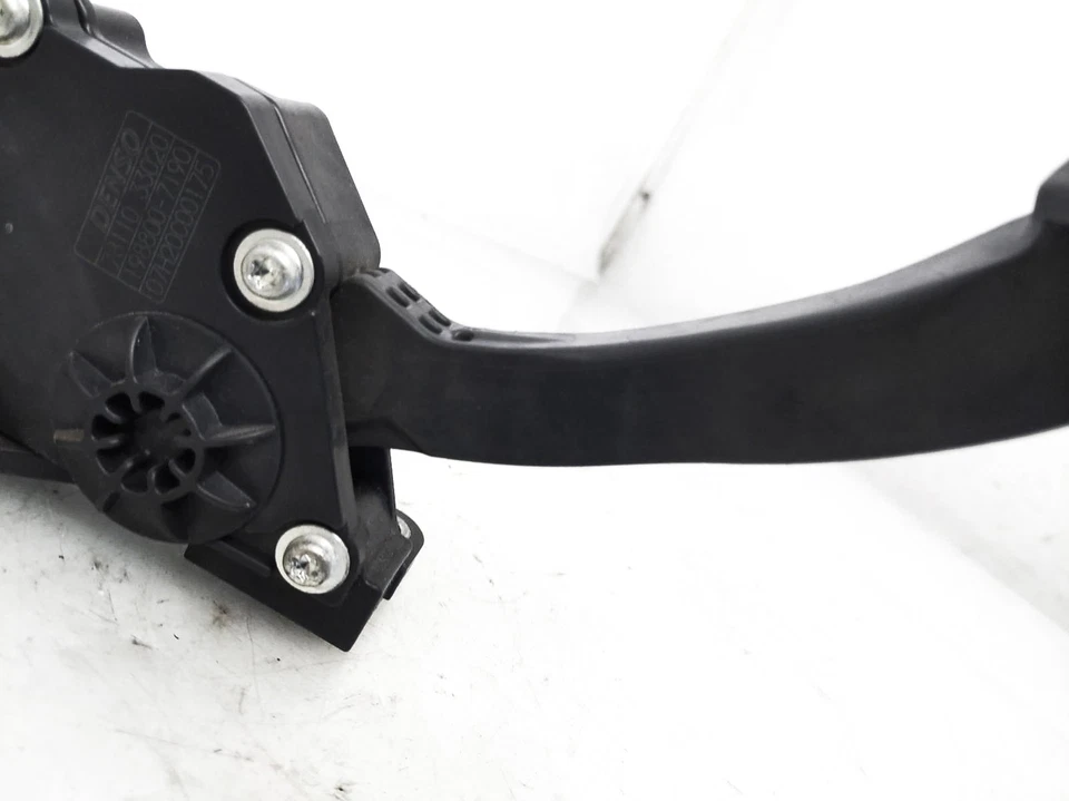 2007-2012 Lexus Es350 Gas Accelerator Pedal 78110-33111 - Image 3 of 4