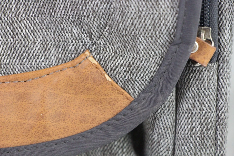 Сумка для подгузников BB Gear Baby Boom серая холщовая в стиле почтальона большая - Изображение 3 из 4