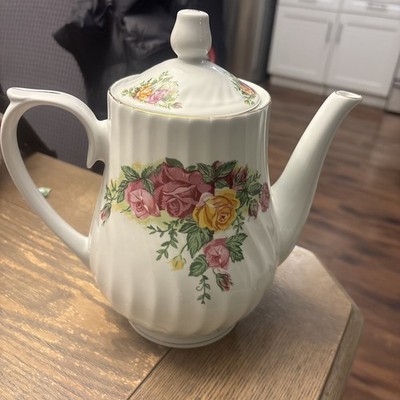 Regent China English Rose Teapot EUC!! 
