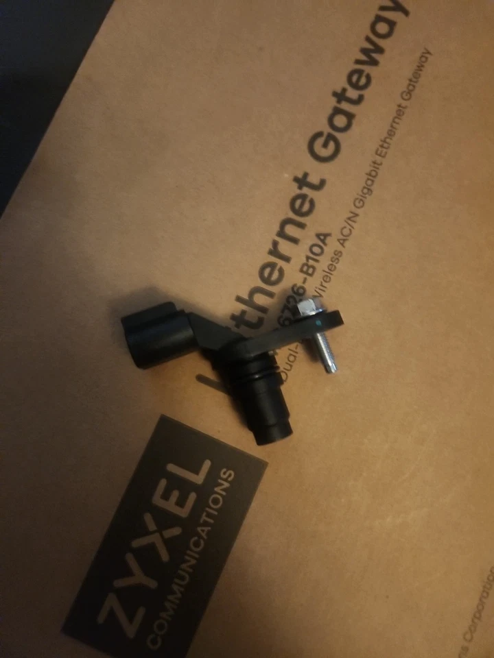 Camshaft Position Sensor For CHEVROLET  MALIBU/ COBALT/ EQUINOX/HHR/IMPALA - Image 2 of 2