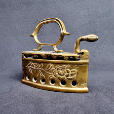 Petit Fer à Repasser Ancien Décor Floral - Fer à Braise Déco Vintage