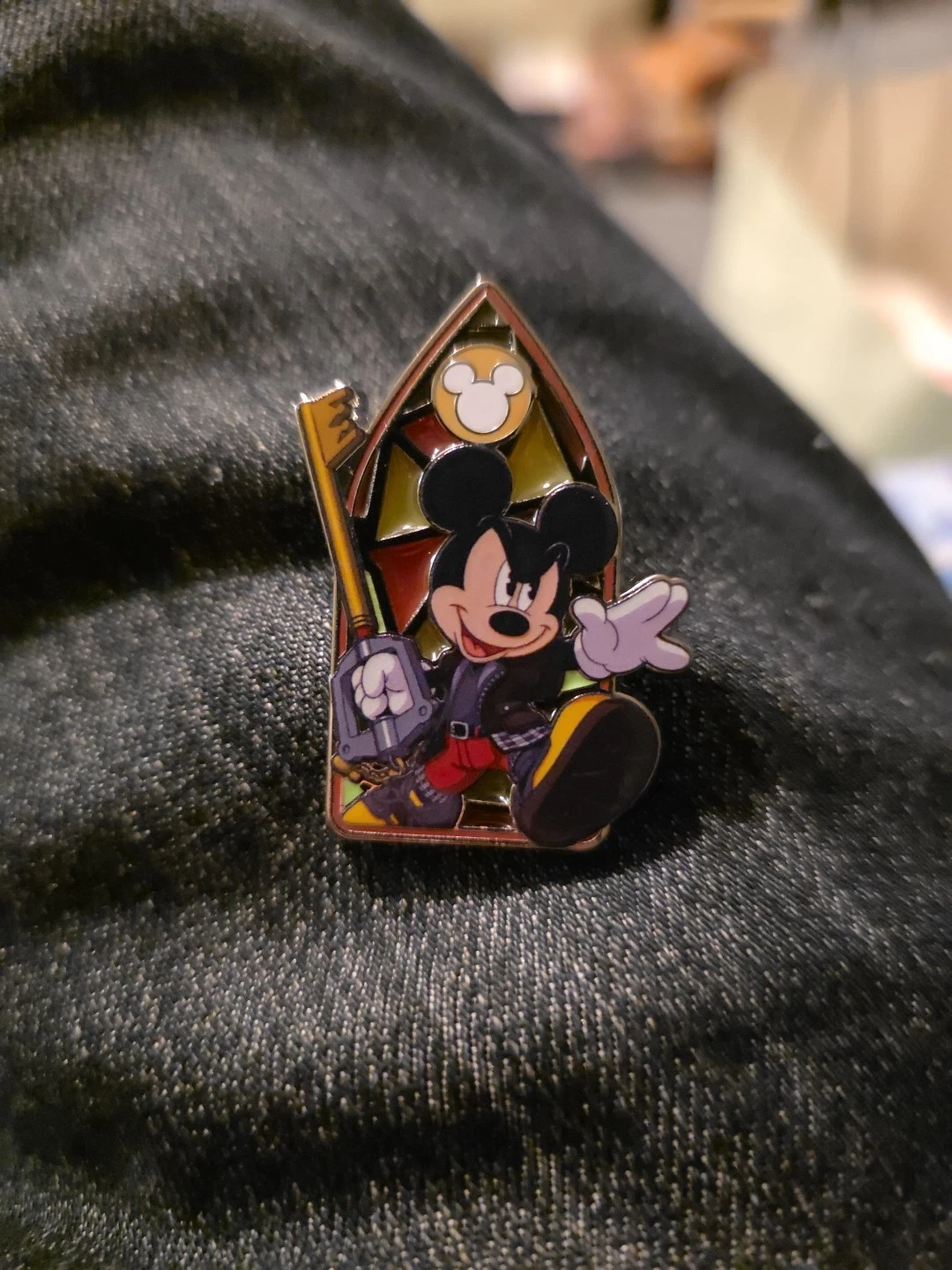 Kingdom Hearts Stained Glass Pin Mickey Mouse Hot Topic Monogram