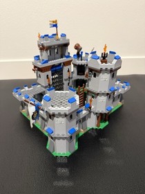 LEGO Castle King's Castle 70404 /100% COMPLETE  Set w/ Minifigs & Instructions