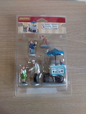 LEMAX HAPPY SCOOPS ICE CREAM CART FIGURINE SET OF 5