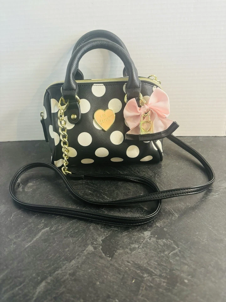 Betsey Johnson Bundle! Mini Purse Insulated Lunch Box And Wristlet! All 3 - Image 2 of 4
