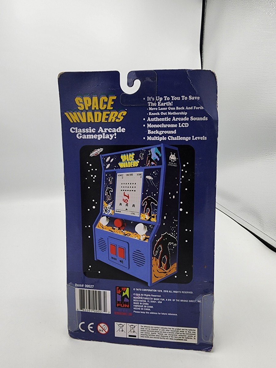平成レトロ　当時品　BANDAI SPACE INVADERS 1998年製 青 Amazon.co.jp: レトロアーケード : ゲーム