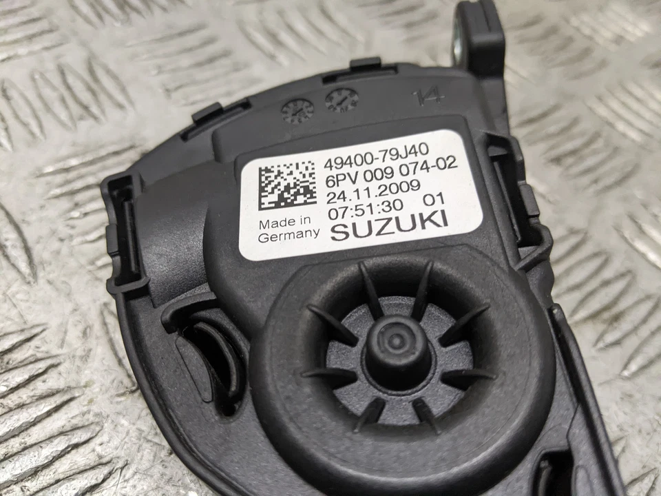 Pedal acelerador Suzuki Sx4 Aerio Mk1 escotilla 5 puertas 2010-2011 49400-79J40 Foto 4 de 4
