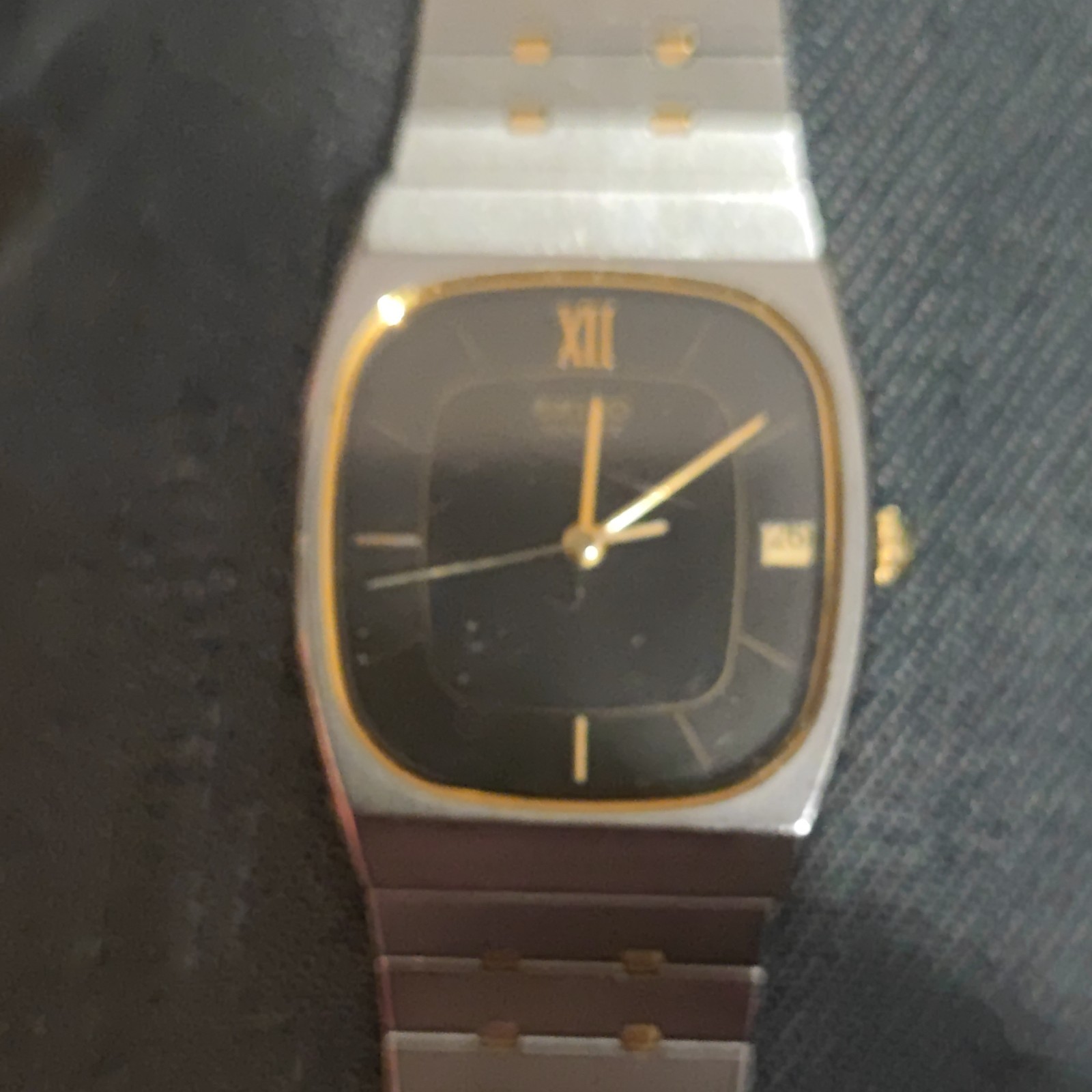 Seiko 6532-5109 Watch Date Quartz Analog 28mm Vintage