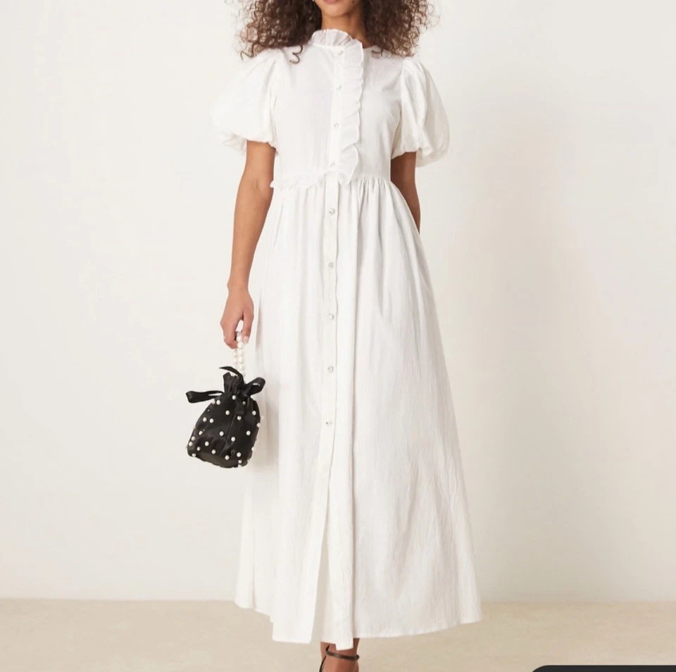 全新带标签 Sister Jane Embrace 白色荷叶边袖口长裙,尺寸 L — 第 4/4 张图片