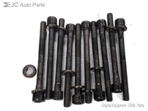 Cylinder Head Bolt Kit For 20-23 Nissan Kicks  1.6 11056ED000 Gas