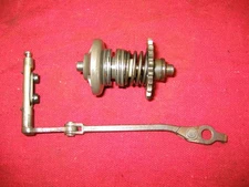 1989 YAMAHA YZ250 & WR250 OEM POWER VALVE GOVERNOR & PUSH ROD LINKAGE ASSY