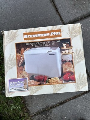 Breadman  AUTOMATIC BREAD MAKER MODEL TR777C 120V-430W AC