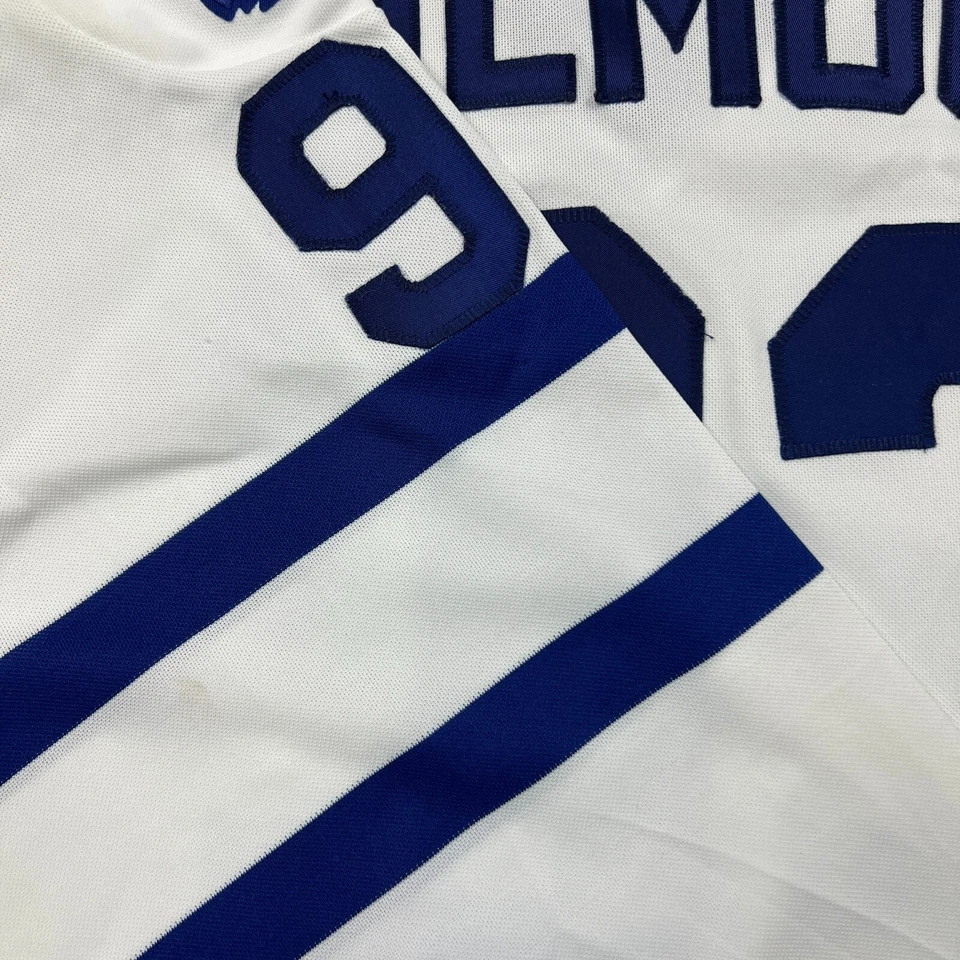 Vintage 90s CCM Doug Gilmour Toronto Maple Leafs Signed Hockey NHL Jersey Large - Image 3 of 4