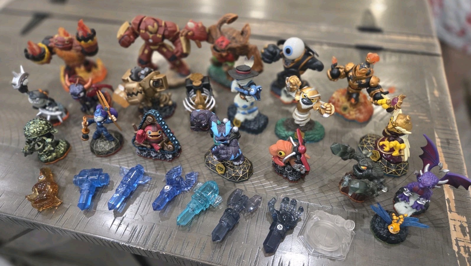 Skylanders Figure Lot of 20 Figures – Rares/Variants/Exclus + Crystals + Spares