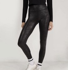 NWT OFFLINE By Aerie The Hugger High Waisted Crackle Pocket Legging