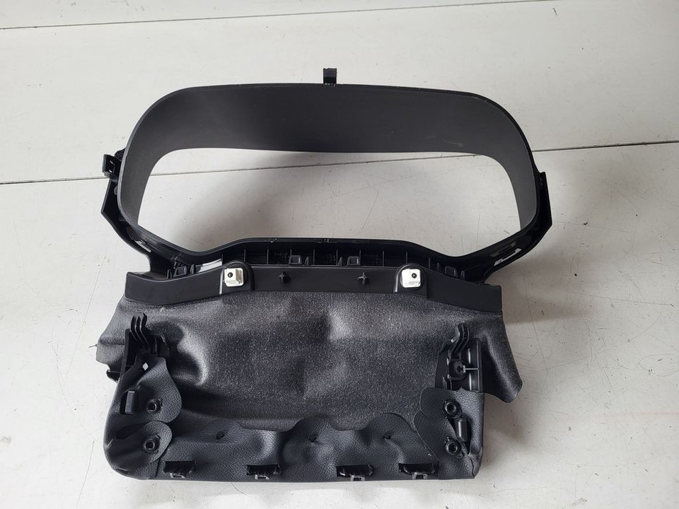 Renault Clio V 2022 dashboard trim 682406595R DVA53500 | eBay