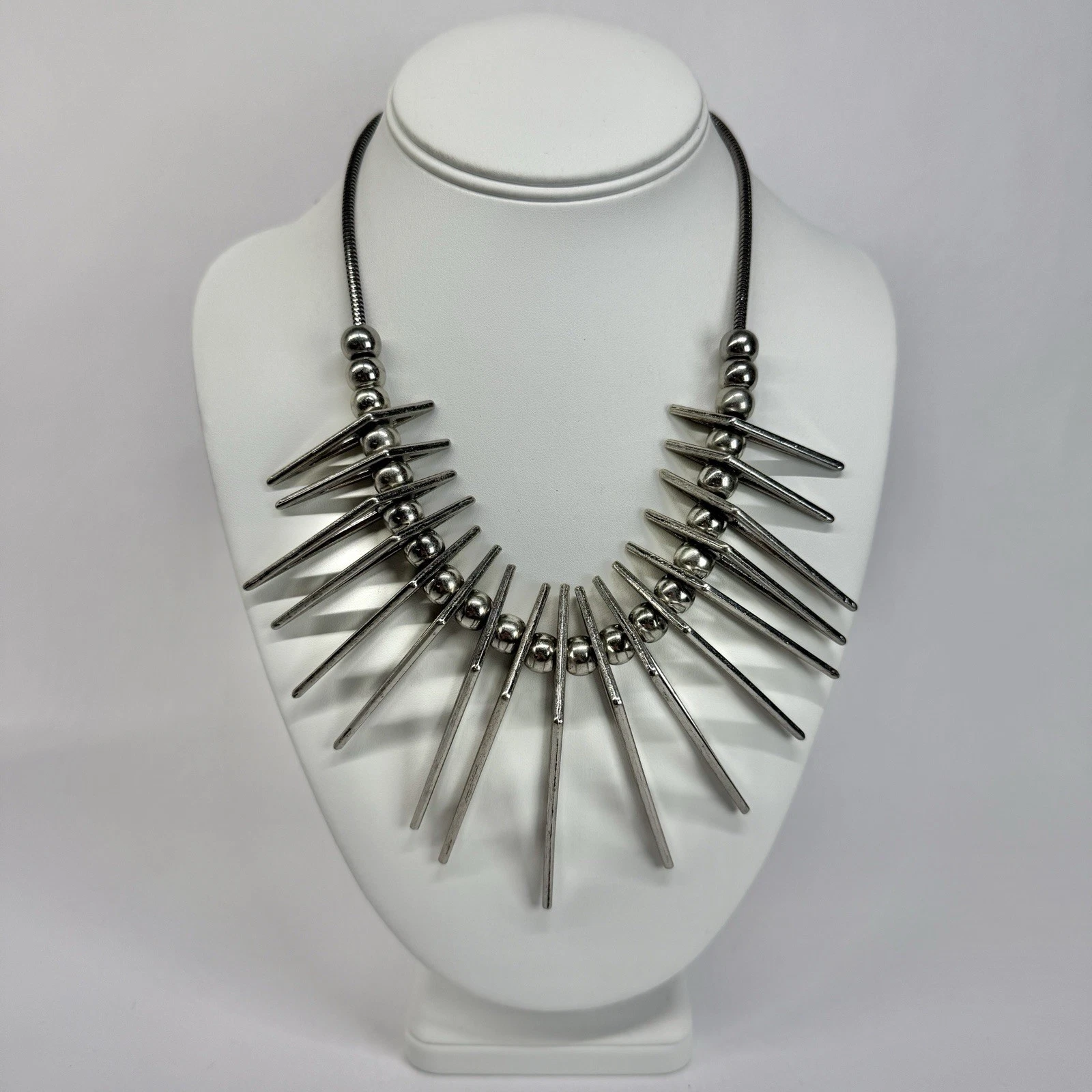 Elegant Spike Fringe Collar Silver Tone Vintage Necklace Jewelry N547