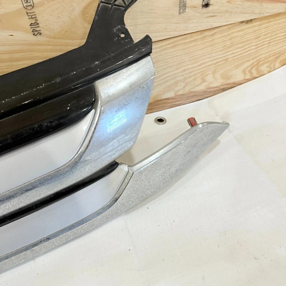 Parachoques delantero radiador parrilla superior Mitsubishi Outlander 2016 2017 2018 7450A992 Foto 4 de 4