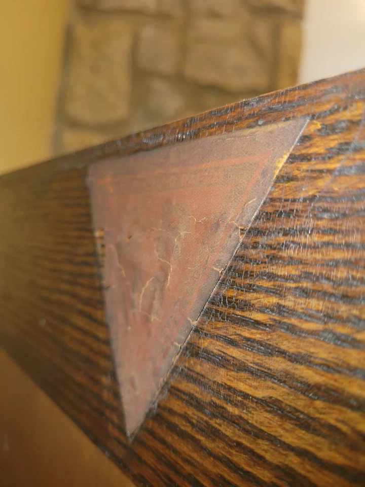 Librería antigua de roble Gunn Barrister con escritorio Foto 3 de 4