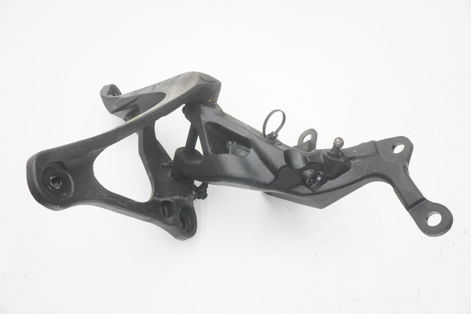 McLaren 720S Spider 2020 Front Left Hinge bracket P/N 14AB420SP