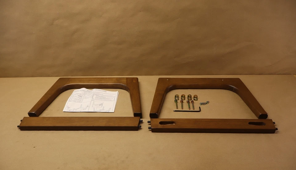 Otomana Baxton Studio Bianca marrón tostado y nogal Foto 3 de 4