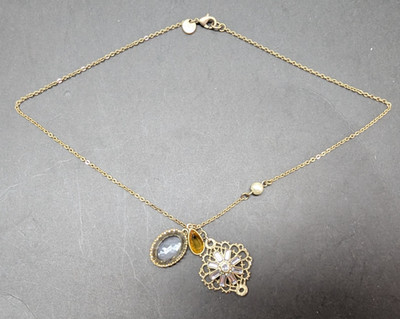 LOFT goldfarbene Halskette mit 3 Anhängern großer Glasstein oval Gliederkette signiert