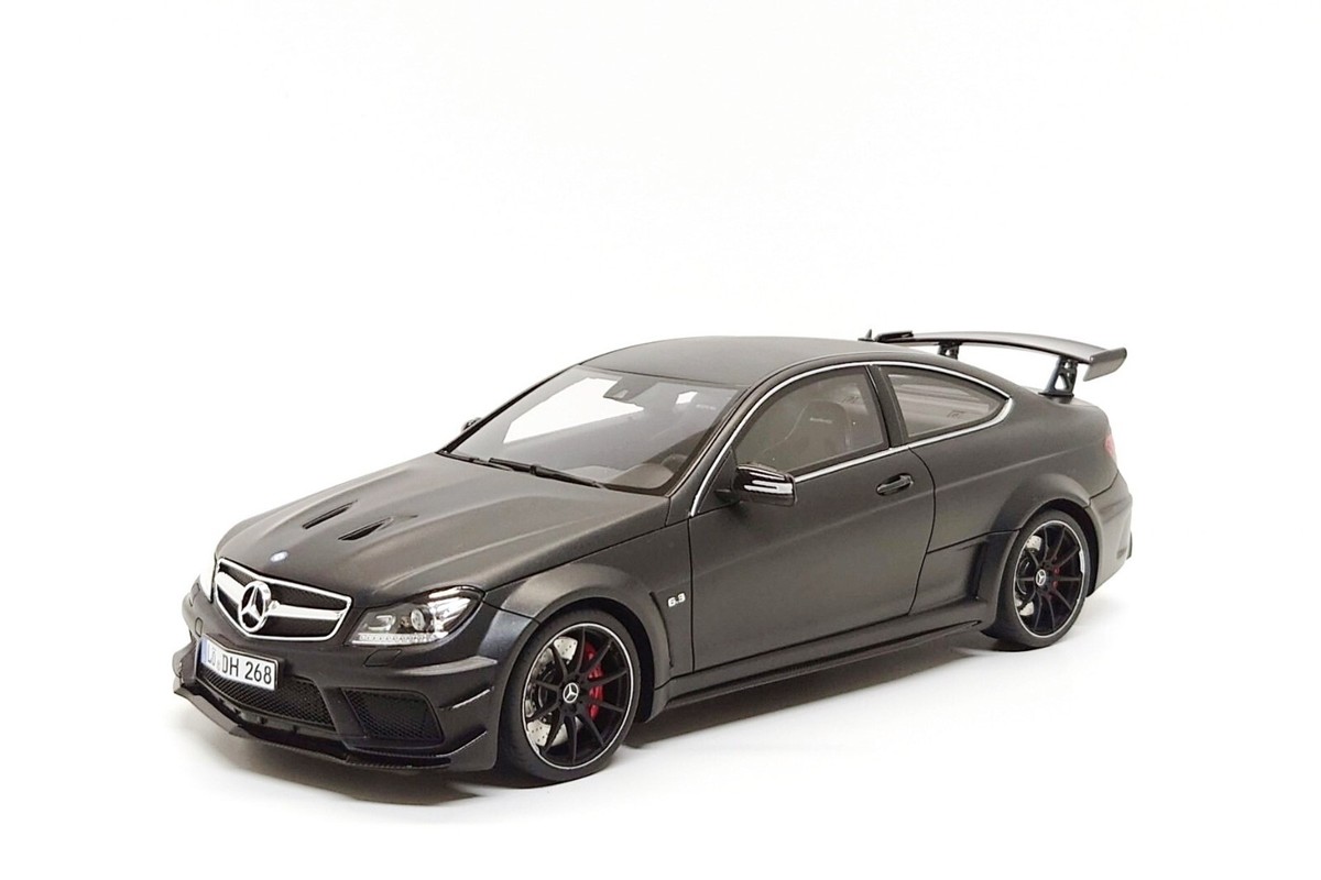 GTスピリット・AMG C63 ブラックシリーズ・マットブラック 1/18 GT Spirit Mercedes-Benz C63 AMG Black Series W204 Matt