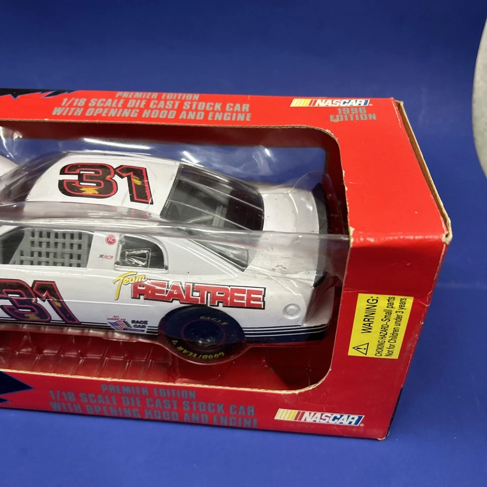 1996 Racing Champions Premier 1:18 MIKE SKINNER #31 Realtree Camo - Image 4 of 4