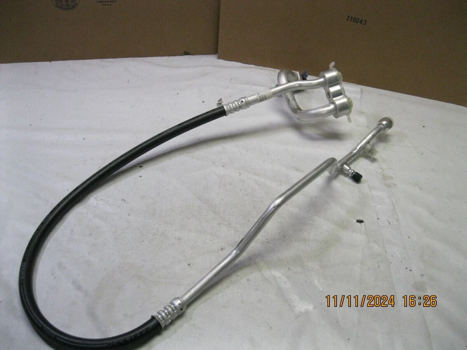 AcDelco 15-30210 22587824 A/C Compressor & Condenser Hose Assembly - Imagem 2 de 4