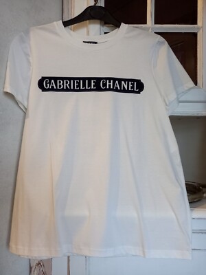 Chanel Shirt / Top weiß ''Gabrielle Chanel'' Größe FR 40 UNGETRAGEN