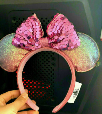 New Shanghai Disney 5th Anniversary Limited Sequins Minnie  display picture 2