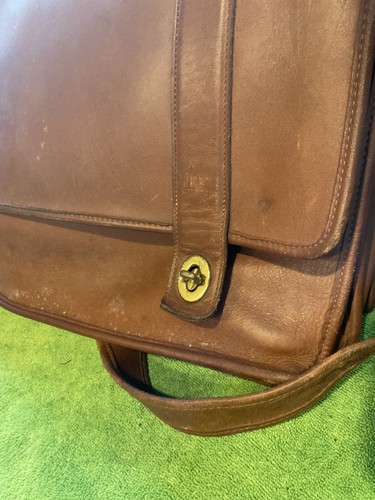 borsa a tracolla valigetta vintage coach pelle marrone viaggio 323 15” X 11” - Foto 4 di 12