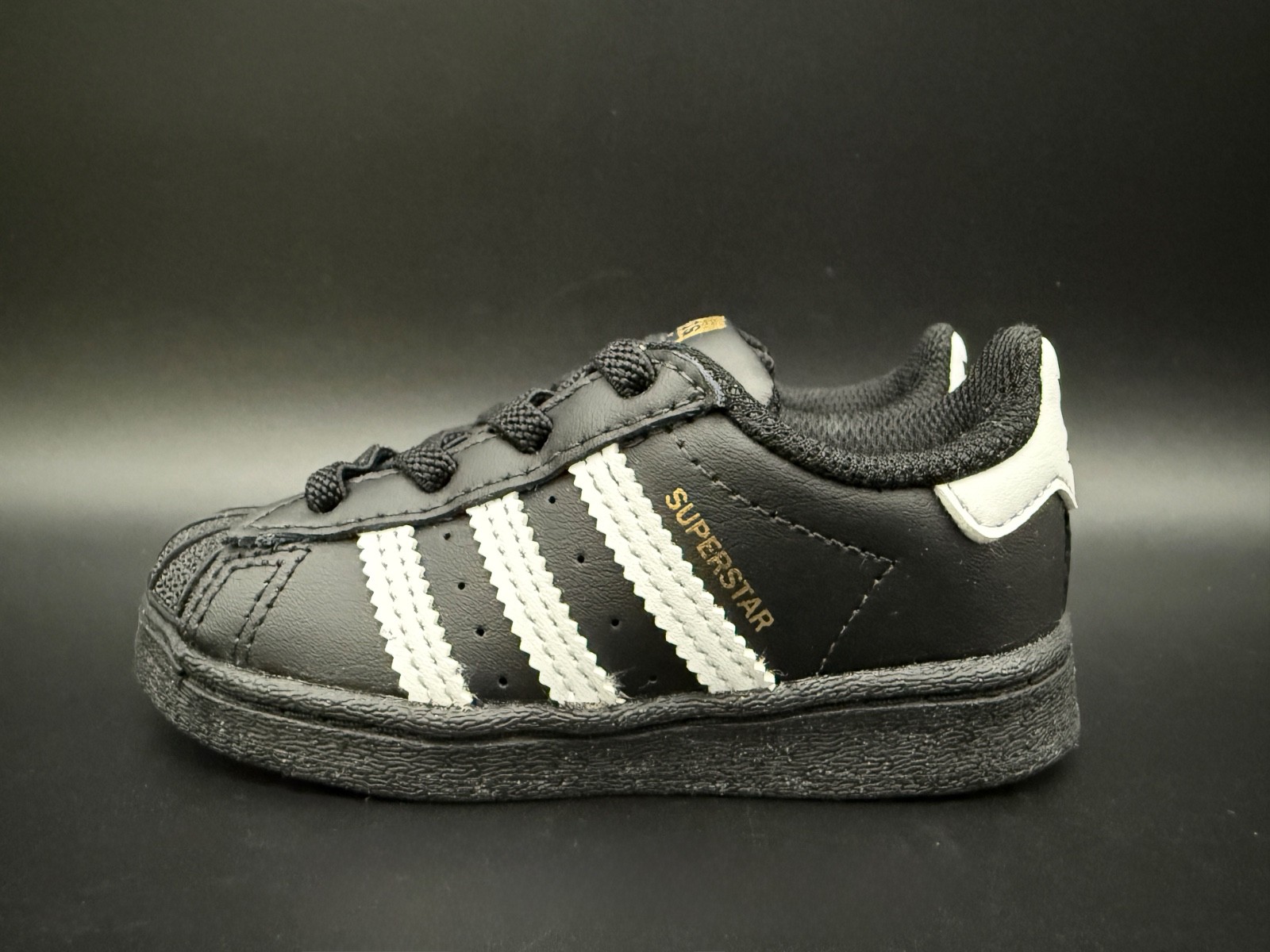 - Eg4959 - Black/white - Us Sizes