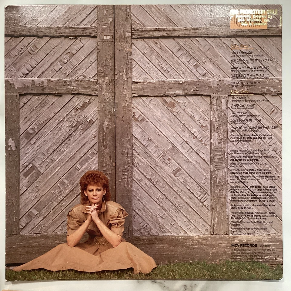 Reba McEntire Whoever's in New England (Vinyl LP, 1986) MCA 5691 Autographed - Imagem 2 de 2