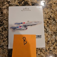 Enterprise Star Trek Next Generation Hallmark Christmas Ornament. MINT CONDITION