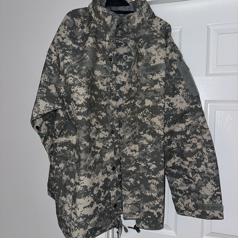 FREE EWOL FLAME RESISTANT GORETEX  ACU PARKA WITH HOOD & TROUSER ,NEW