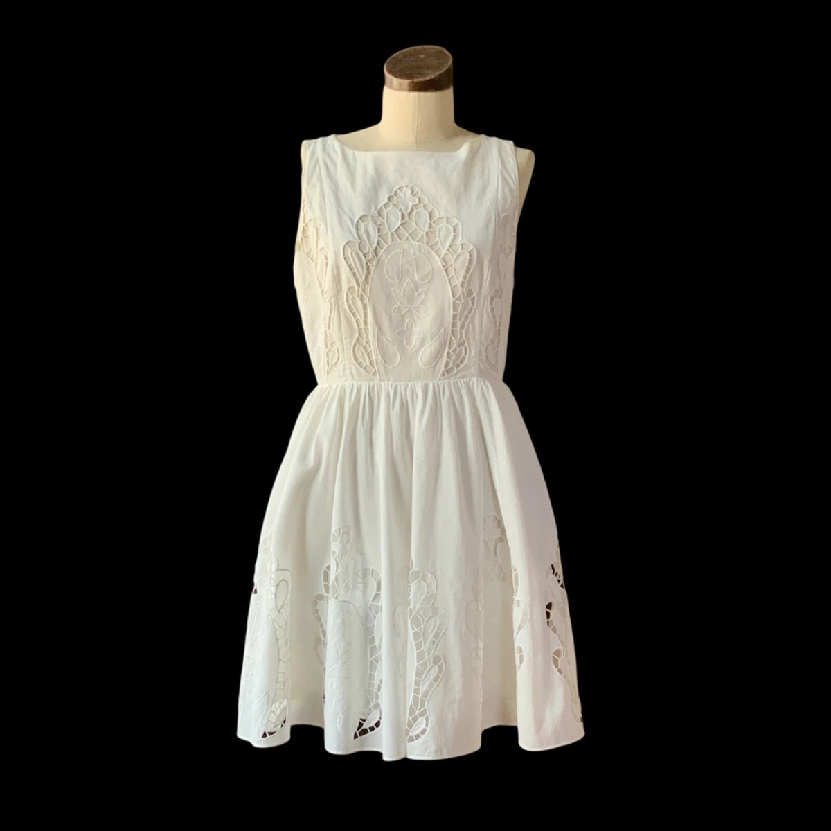 Alice and olivia white lace cheap dress