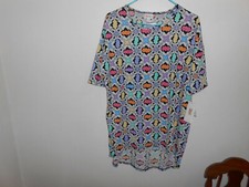 Minnie Mouse Walt Disney Ladies Womens Nurses Top Scrubs Shirt M Medium NWT NEW