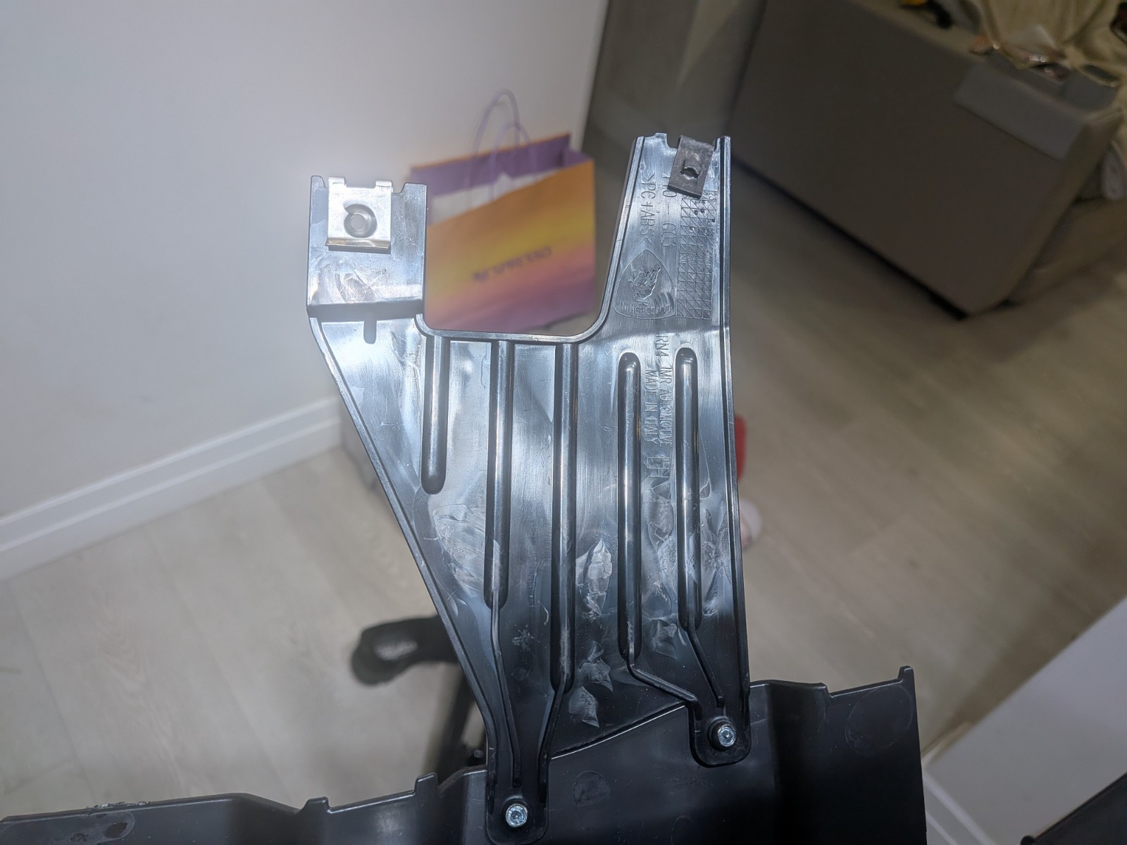 2024-up Lamborghini URUS SE Front Bumper lower componenet INSERT  oem