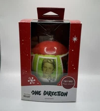 One Direction 1D Red Christmas Ornament w/Sound Global Media Needs Batteries